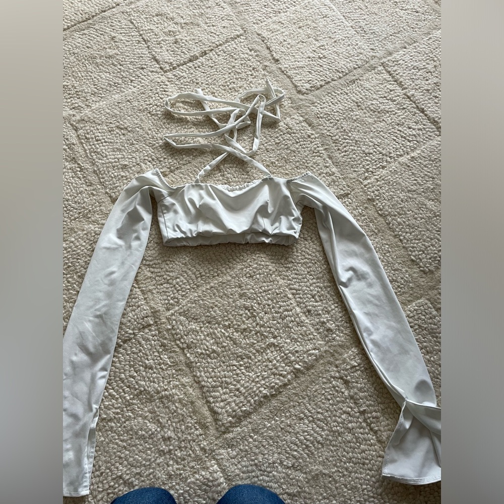 EDIKTED cropped top